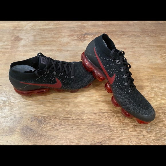 nike air vapormax bred